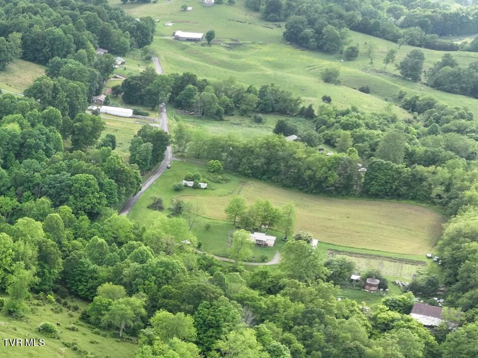 1874 Moccasin Valley Road, Lebanon, Virginia image 1