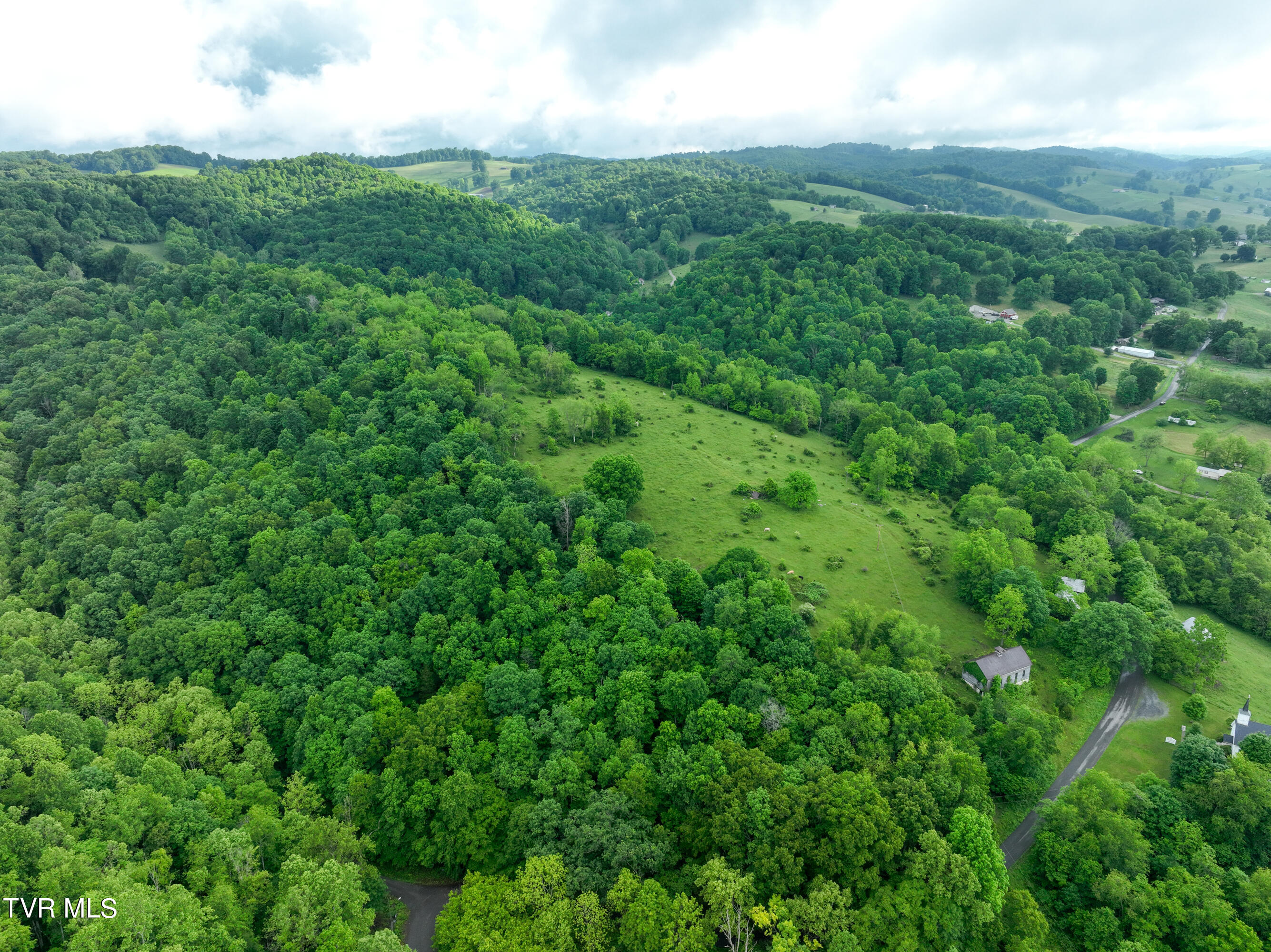 1874 Moccasin Valley Road, Lebanon, Virginia image 4
