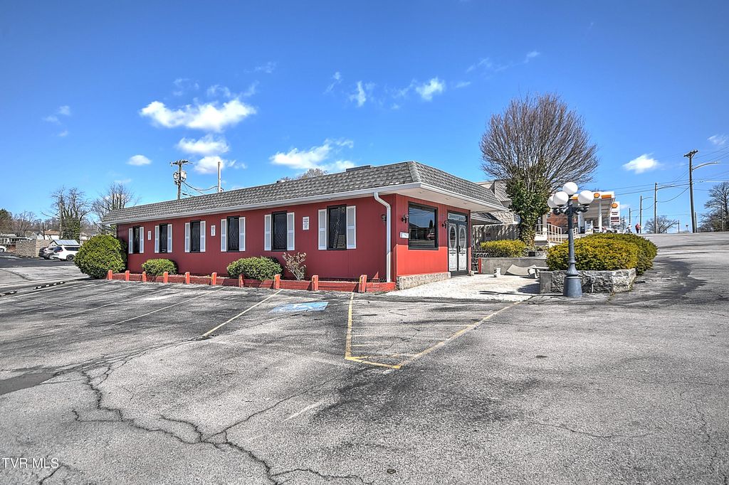 Photo of 2165 Euclid Avenue, Bristol, VA 24201 (MLS # 9992514)