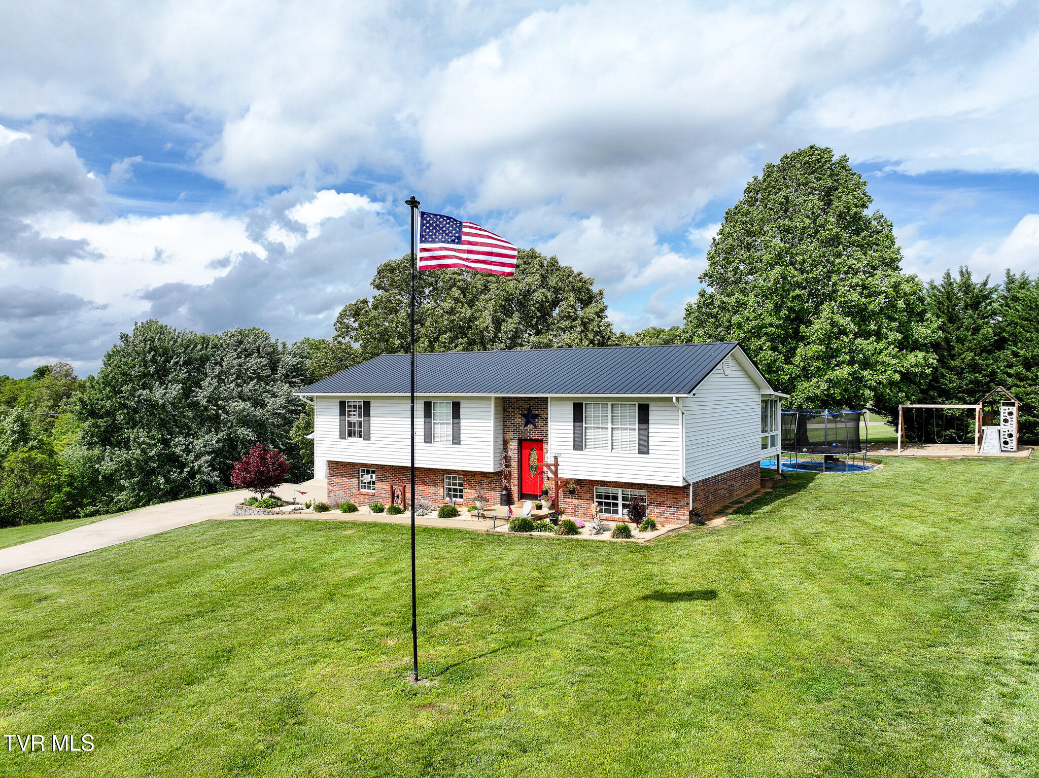 122 Earlington Drive