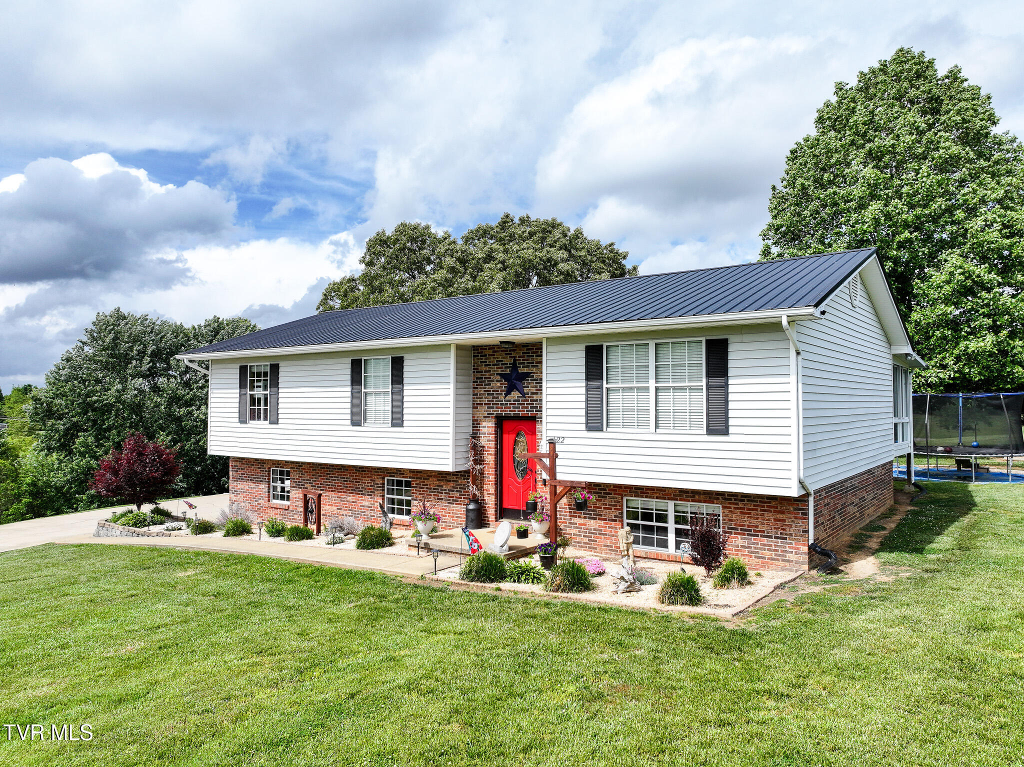 122 Earlington Drive