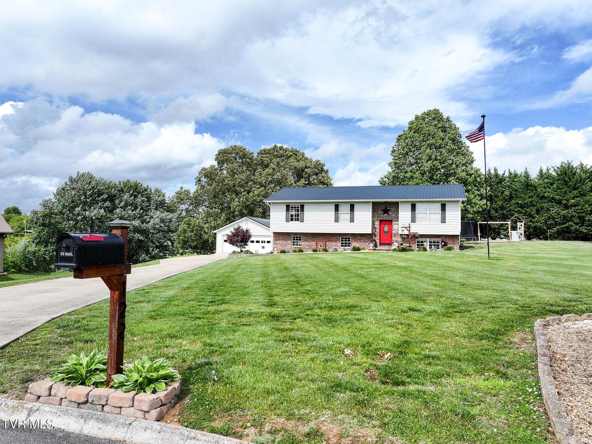 122 Earlington Drive