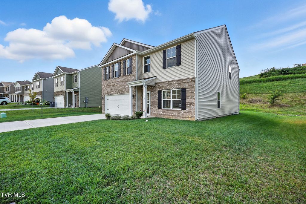 Photo of 1260 Valley Parke Drive, Kingsport, TN 37663 (MLS # 9986013)