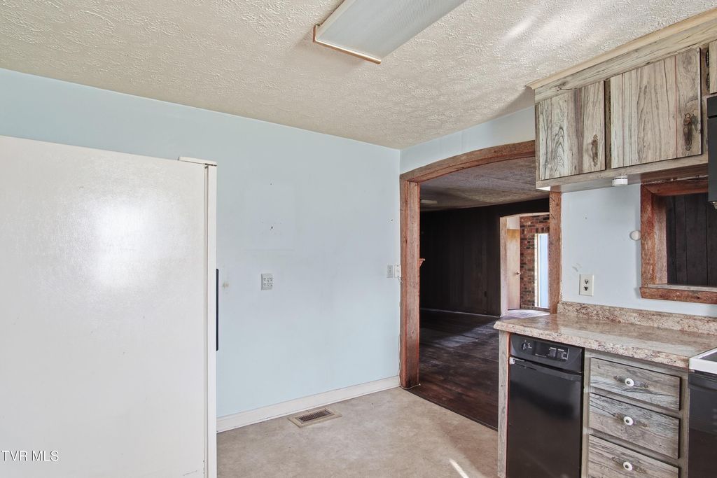 Photo of 380 Oak Grove Road, Gray, TN 37615 (MLS # 9993830)