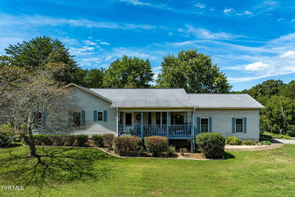 Photo of 157 Chuck Road, Rogersville, TN 37857 (MLS # 9985283)