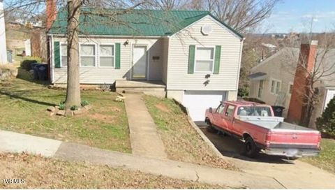 Photo of 529 Fulton Ave Avenue, Kingsport, TN 37660 (MLS # 9990733)