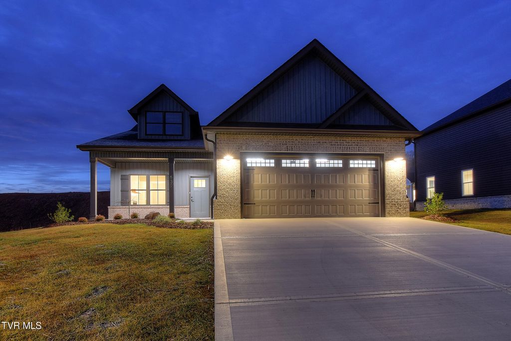 Photo of 539 Catalina Court, Jonesborough, TN 37659 (MLS # 9987156)