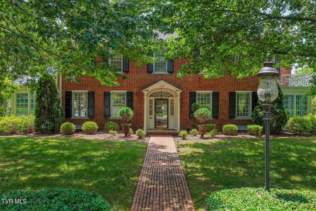 Photo of 1261 Watauga Street, Kingsport, TN 37660 (MLS # 9982611)