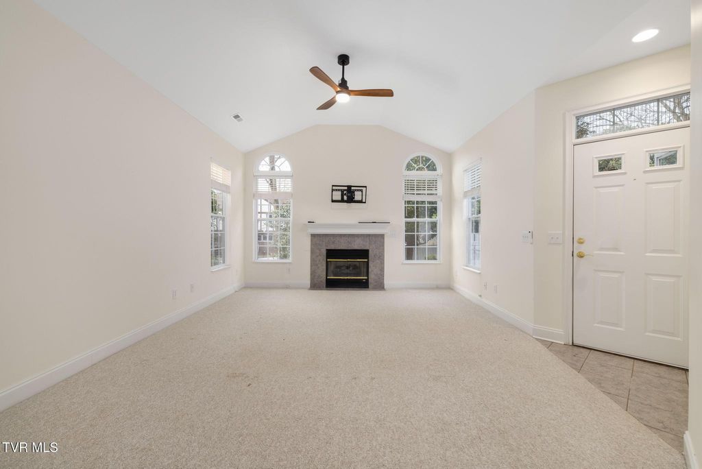 Photo of 184 Avonlea Place #184, Johnson City, TN 37604 (MLS # 9989999)