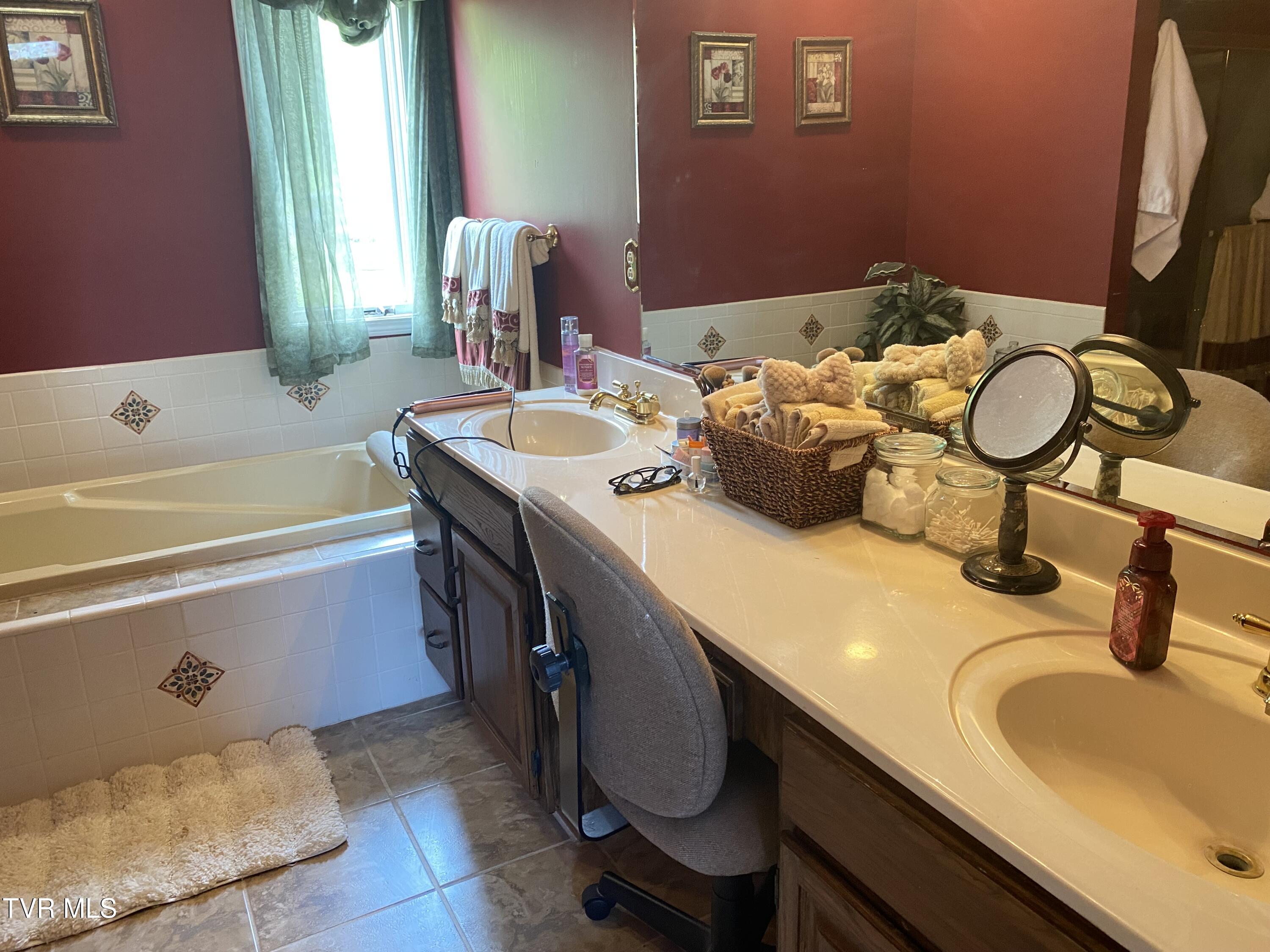 414 Greenbrook Circle, Unicoi, Tennessee image 46
