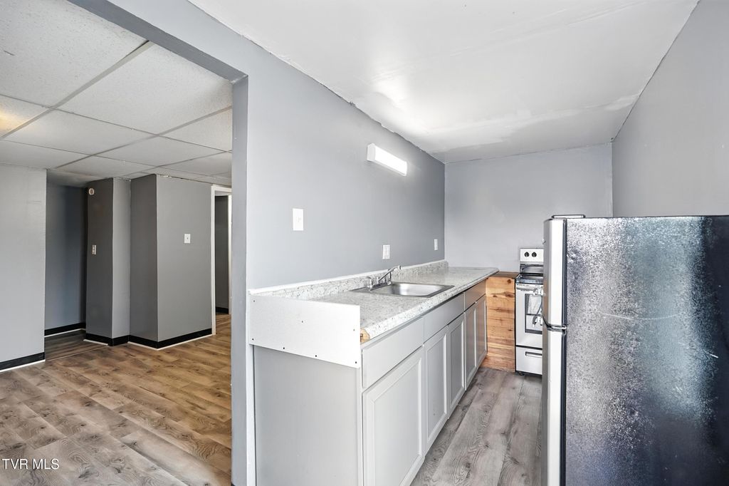 Photo of 2728 Center Street #D, Kingsport, TN 37664 (MLS # 9986928)