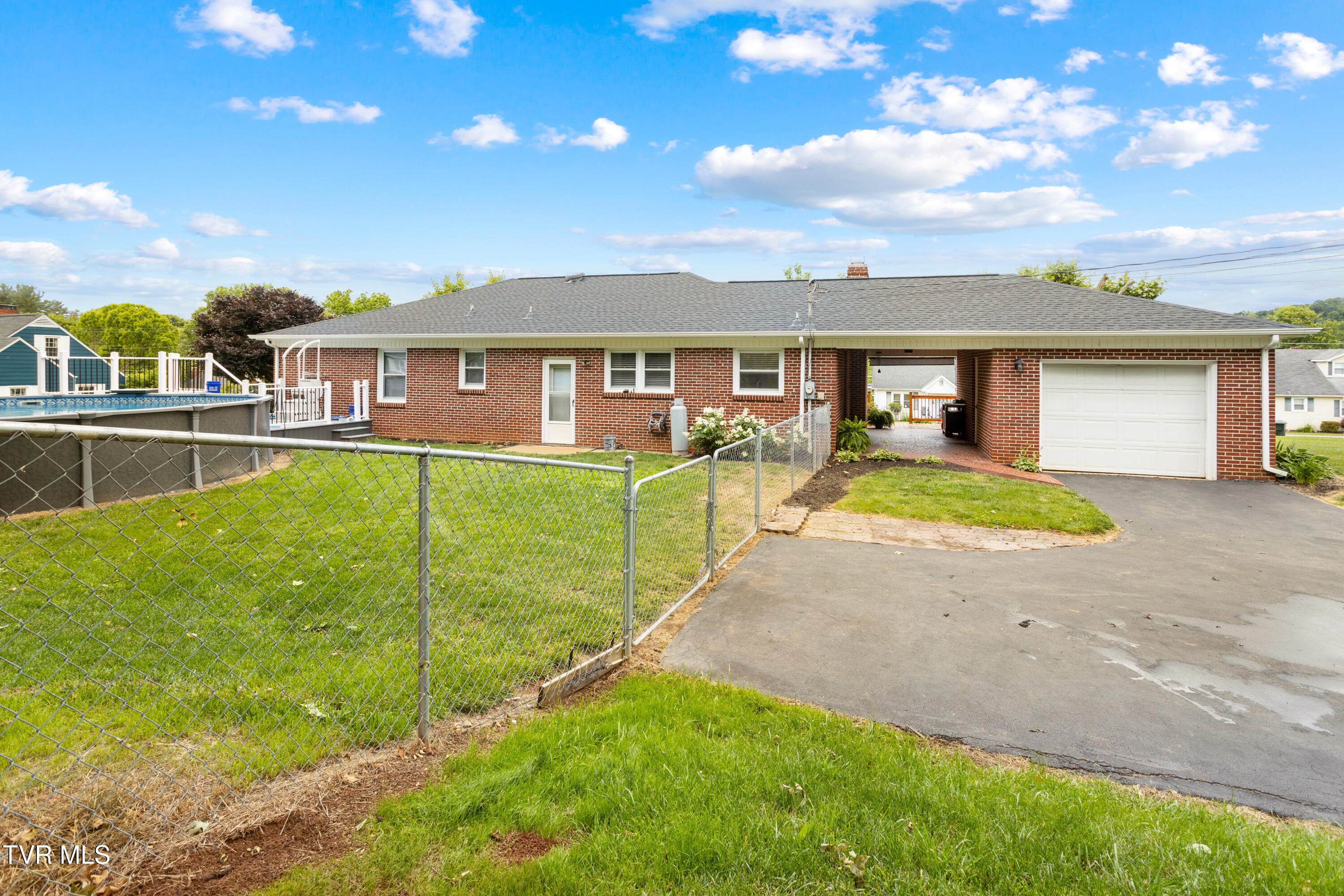 285 Cherokee Road, Bristol, Virginia image 14