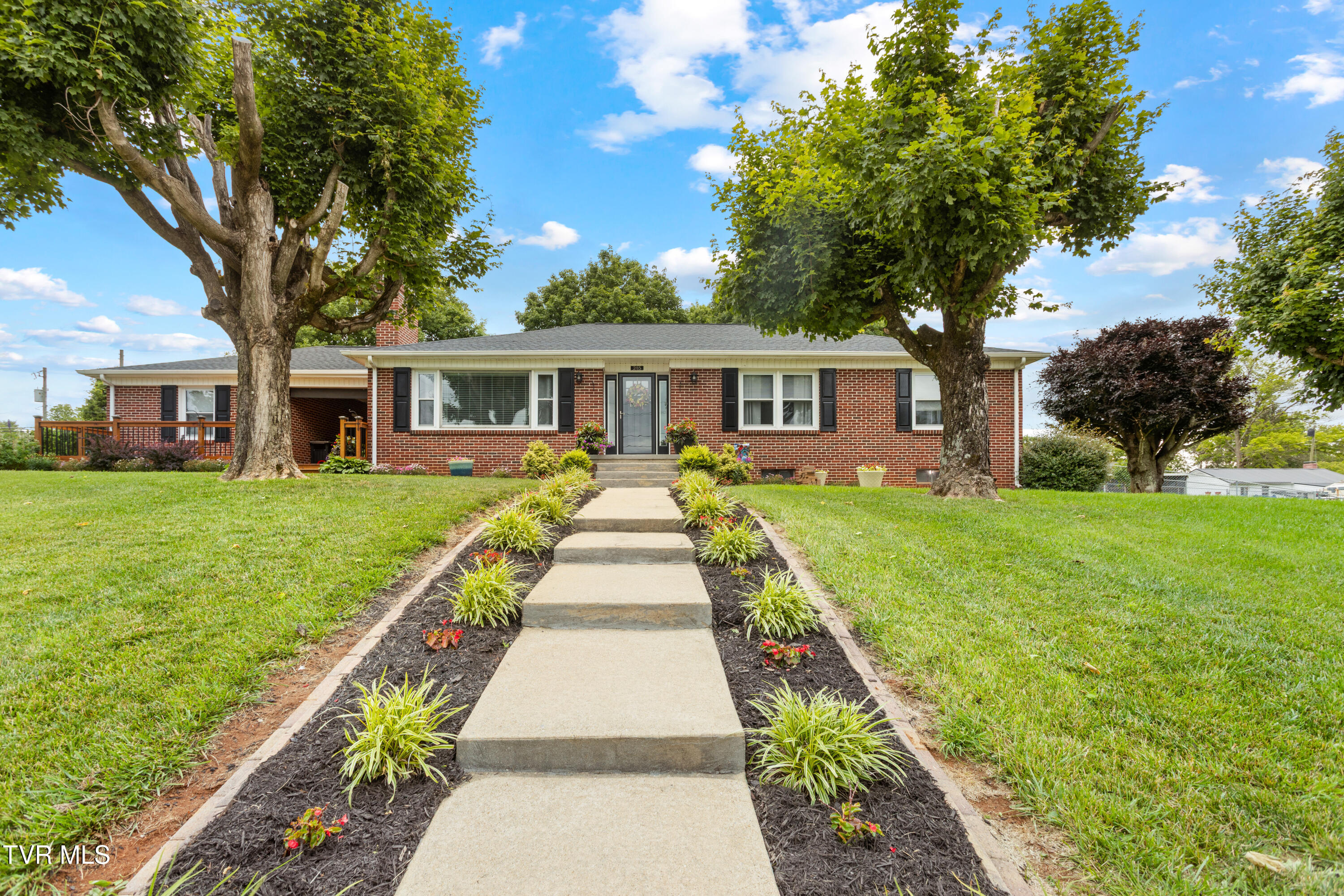 285 Cherokee Road, Bristol, Virginia image 1