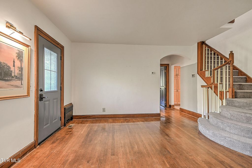 Photo of 303 Tennessee 143, Roan Mountain, TN 37687 (MLS # 9994458)