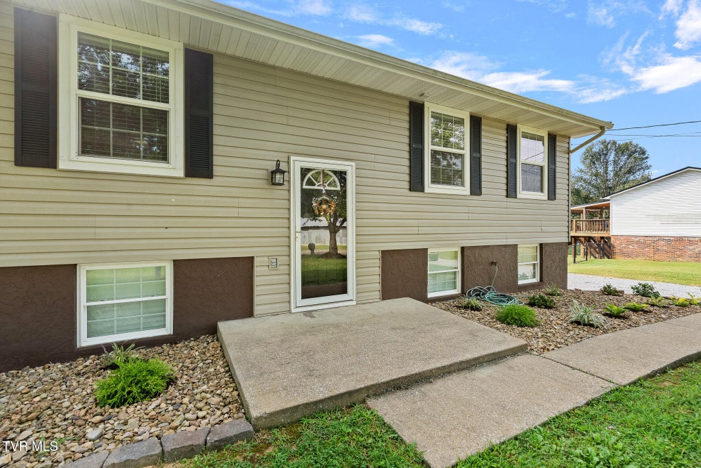 Photo of 2550 Kingsport Highway, Greeneville, TN 37745 (MLS # 10000078)
