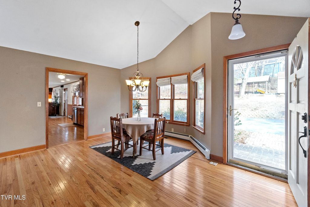 Photo of 534 White Oak Circle, Kodak, TN 37764 (MLS # 9990273)