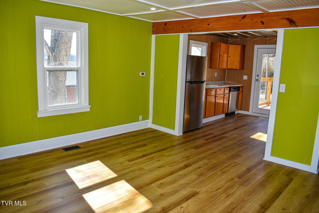 Photo of 504 Clay Street, Rogersville, TN 37857 (MLS # 9991028)