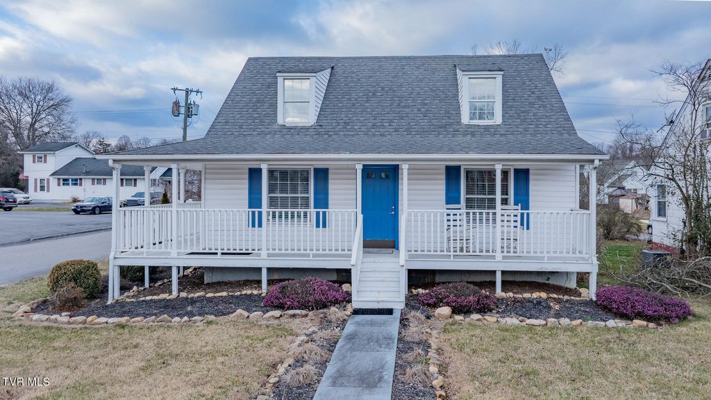Photo of 1941 Euclid Ave Avenue, Bristol, VA 24201 (MLS # 9990300)
