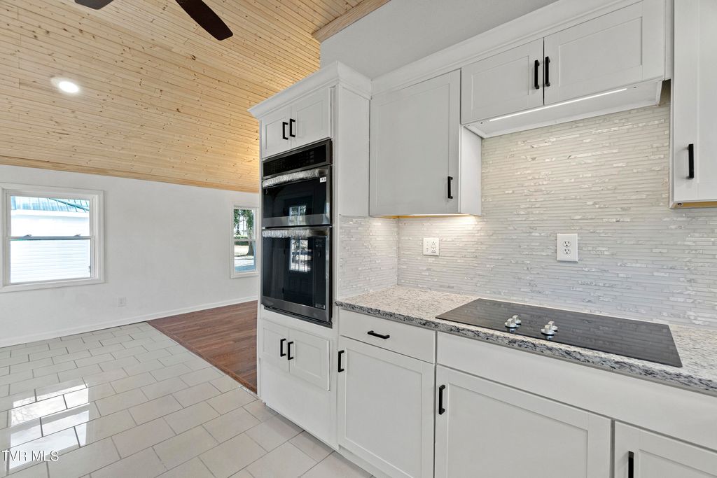 Photo of 152 Hemlock Street, Mount Carmel, TN 37645 (MLS # 9990005)