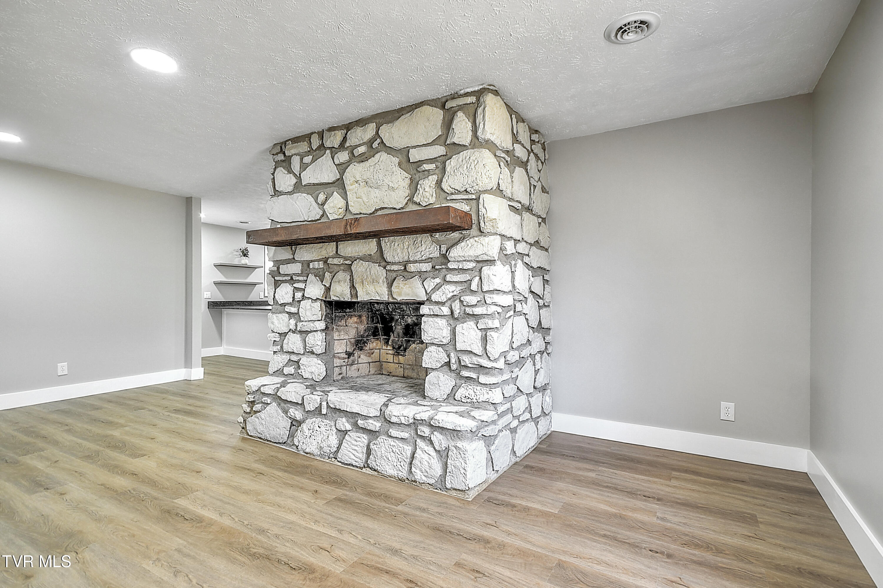 731 Rose Lane, Mount Carmel, Tennessee image 13