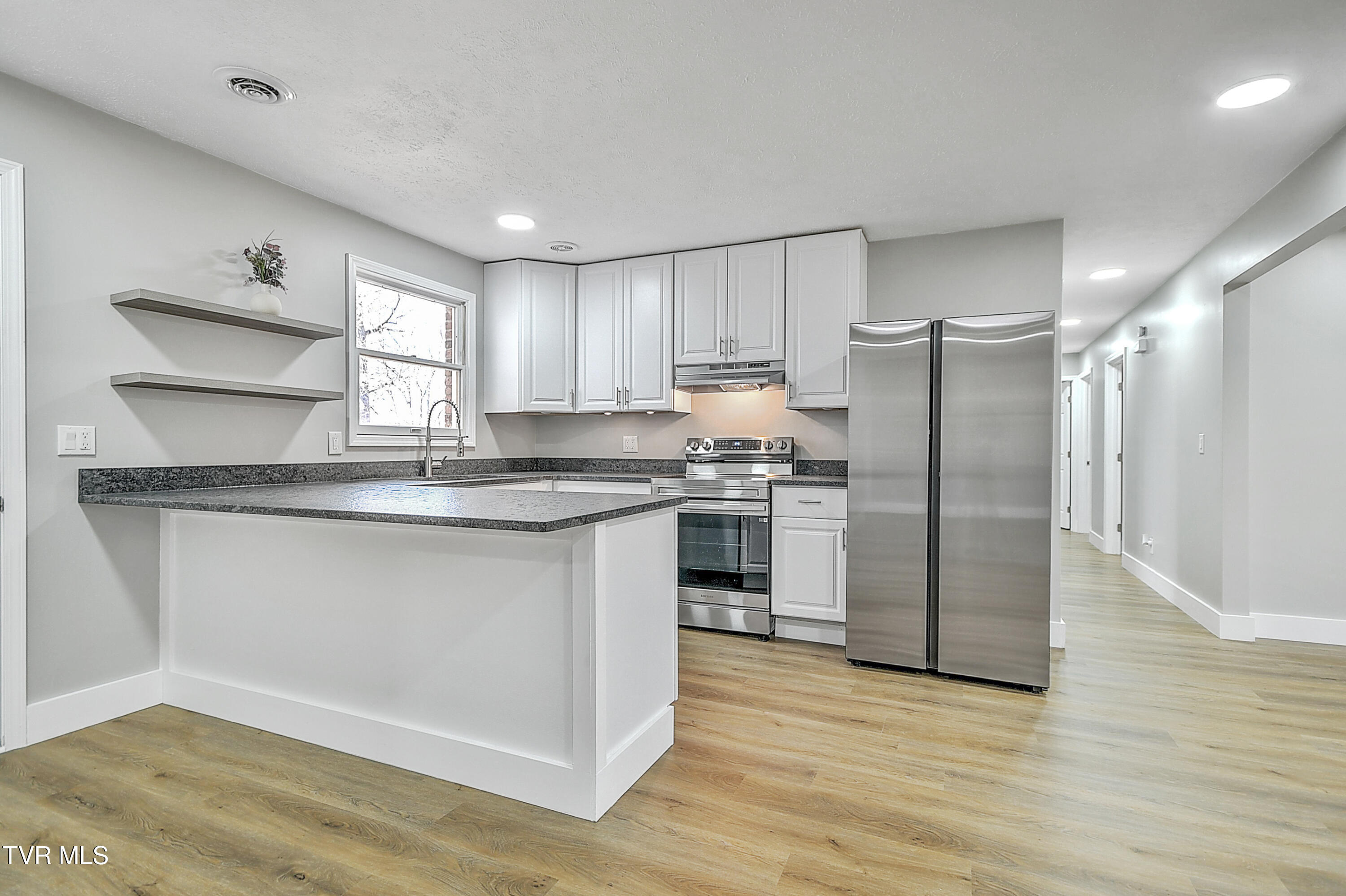 731 Rose Lane, Mount Carmel, Tennessee image 10