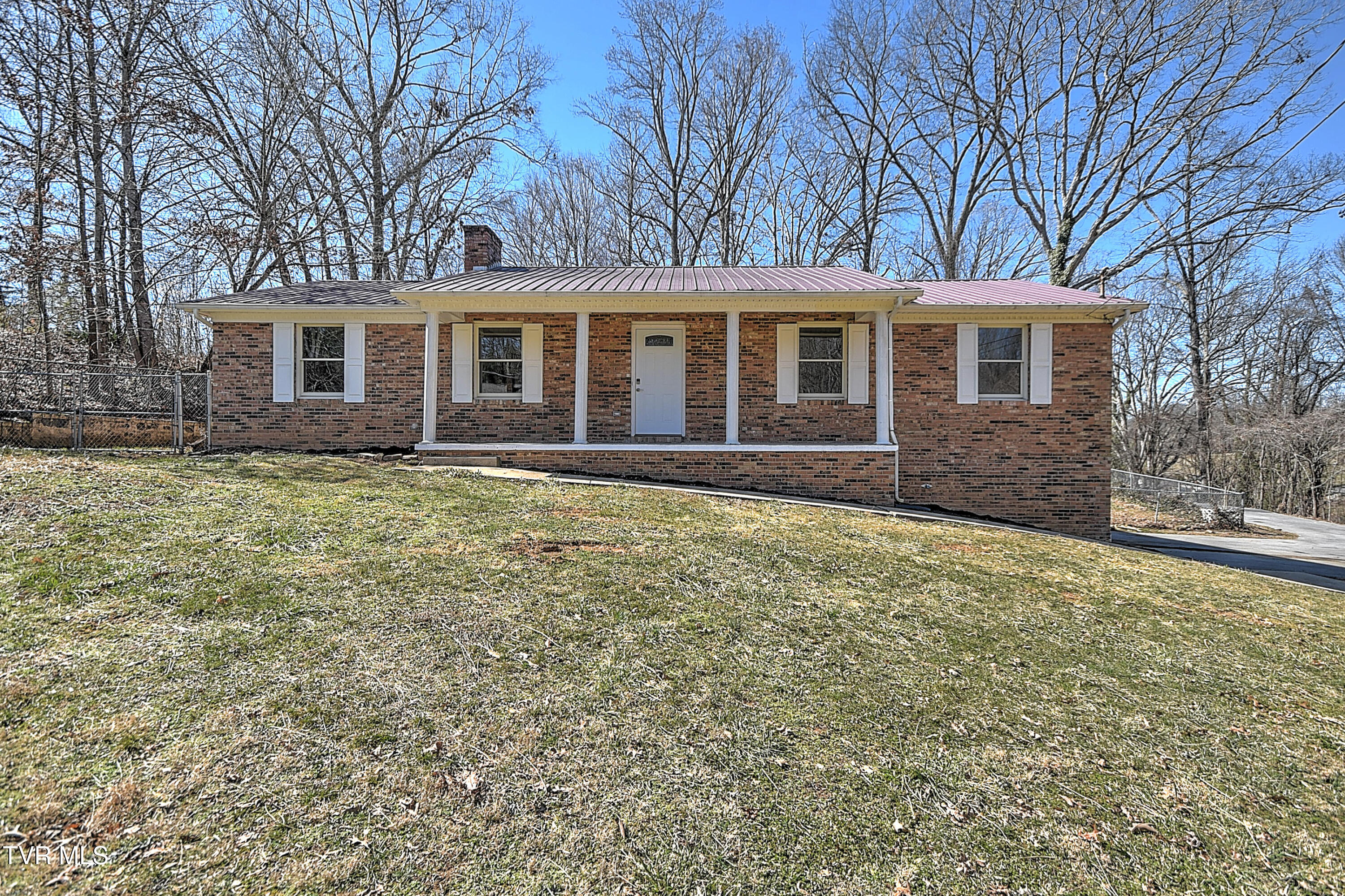 731 Rose Lane, Mount Carmel, Tennessee image 2