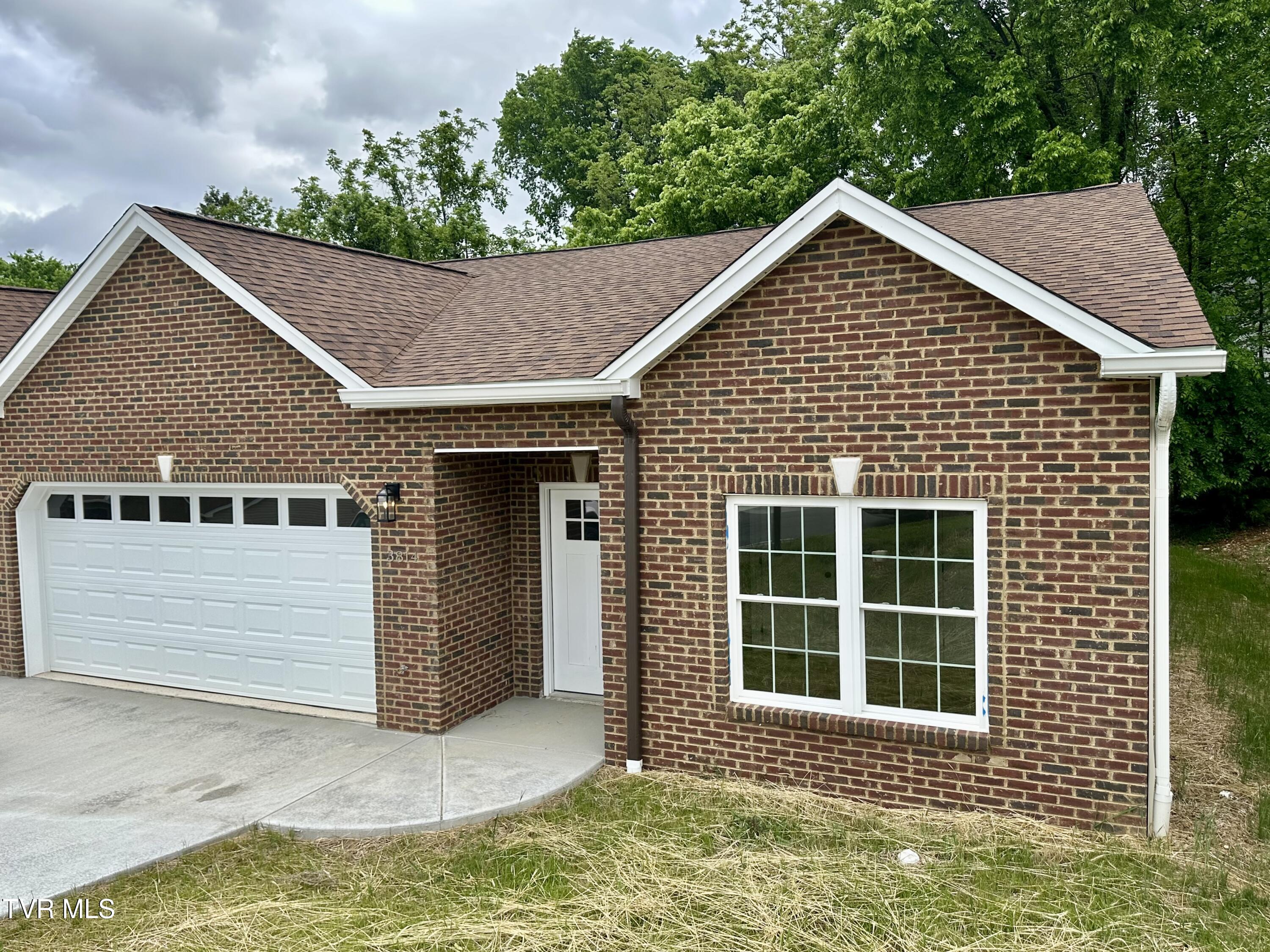 3814 Oakley Place, Kingsport, Tennessee image 2