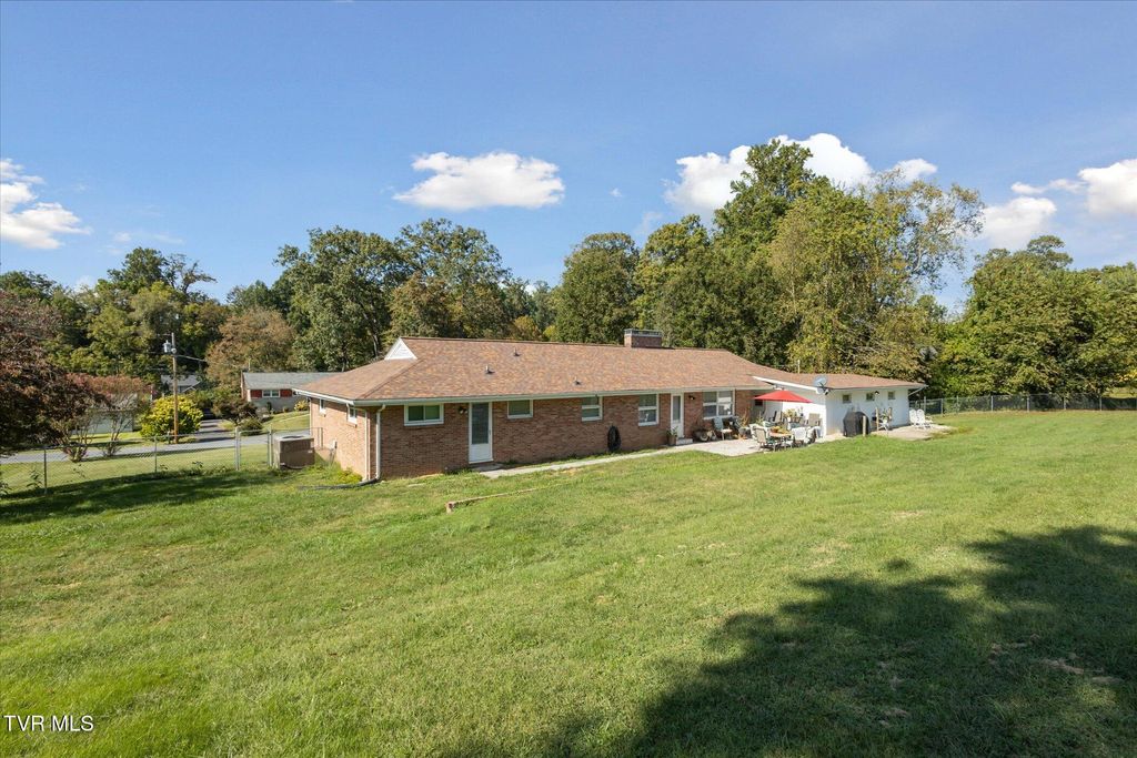 Photo of 120 Sylvan Drive, Kingsport, TN 37663 (MLS # 9985888)