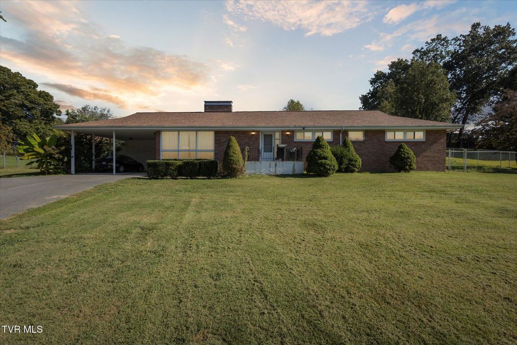 Photo of 120 Sylvan Drive, Kingsport, TN 37663 (MLS # 9985888)