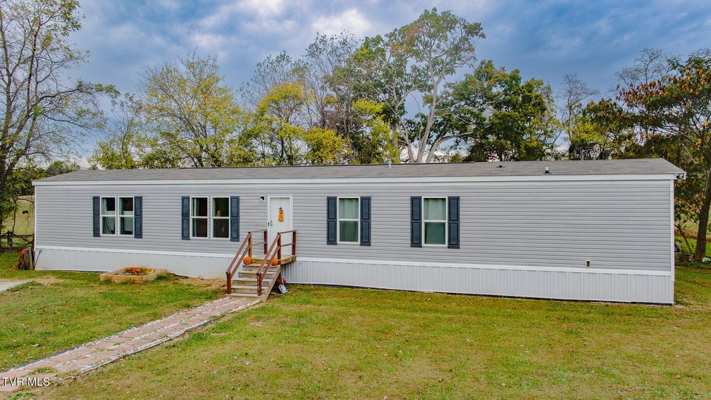 Photo of 313 Rambling Road, Jonesborough, TN 37659 (MLS # 9987431)