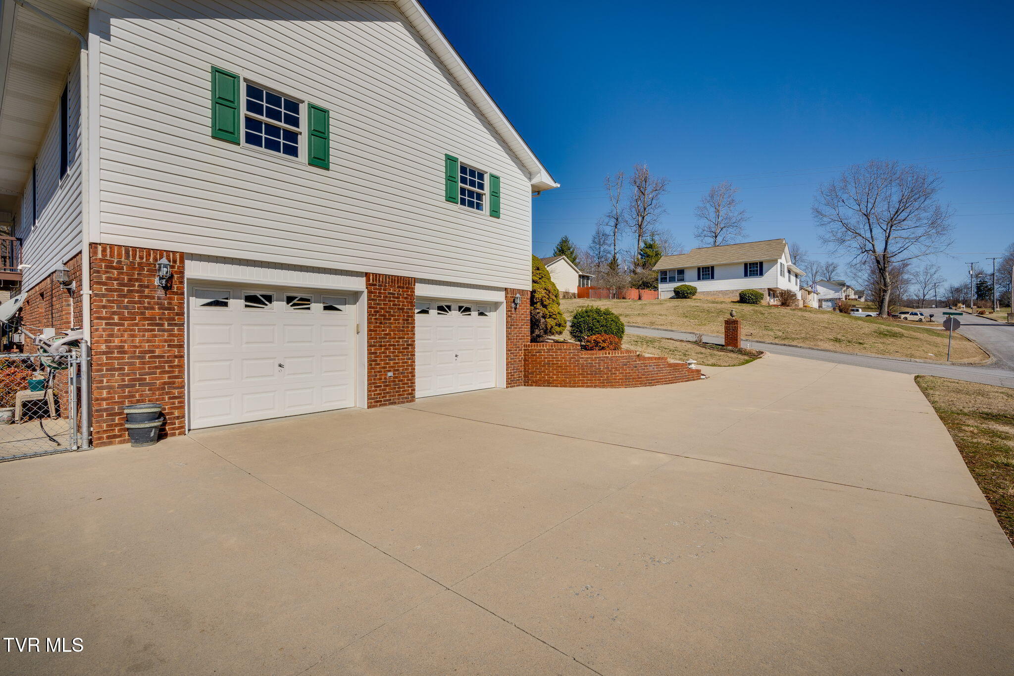 125 Meadow Springs Lane, Mount Carmel, Tennessee image 35