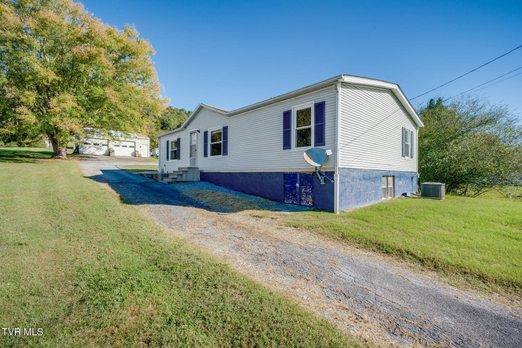 Photo of 669 Carters Valley Road, Gate City, VA 24251 (MLS # 10002425)