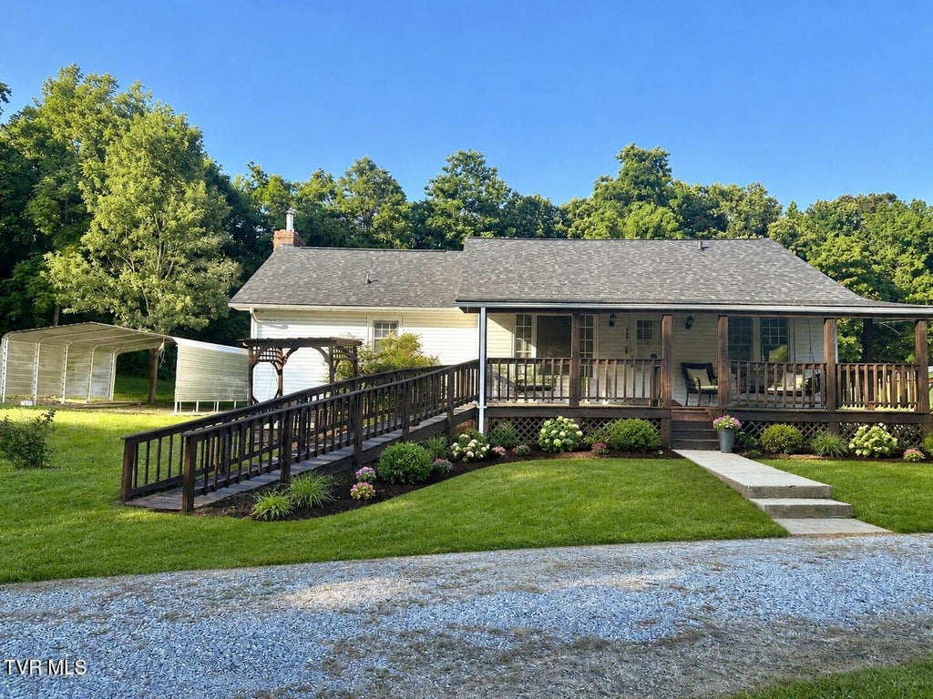 Photo of 224 Baileyton Road, Greeneville, TN 37745 (MLS # 9996759)