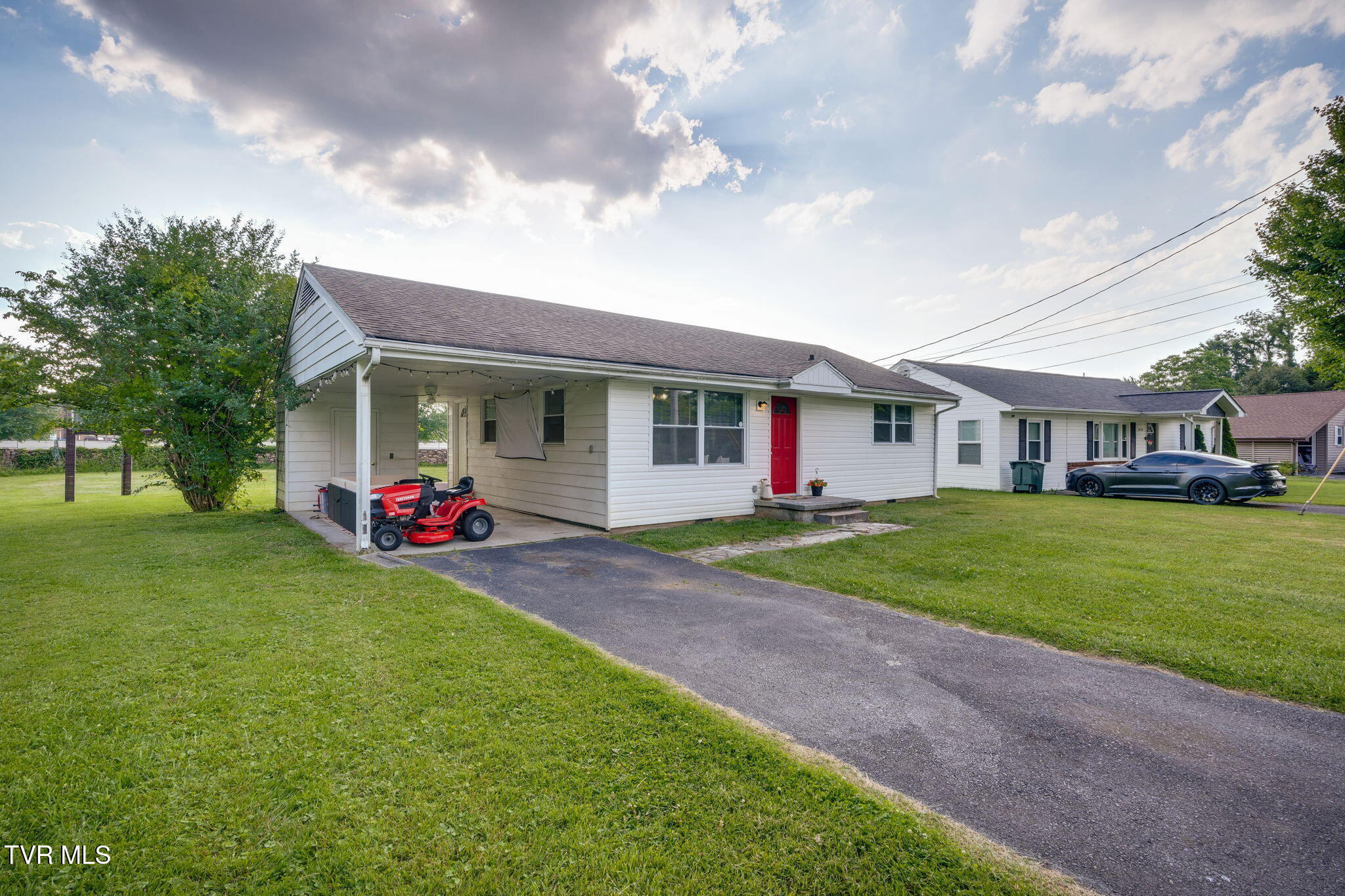 1012 Circle Drive, Elizabethton, Tennessee image 3