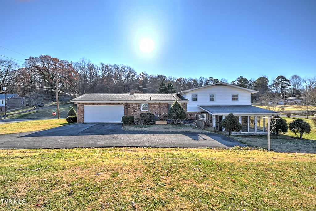 Photo of 161 Echo Lane, Bluff City, TN 37618 (MLS # 9988533)