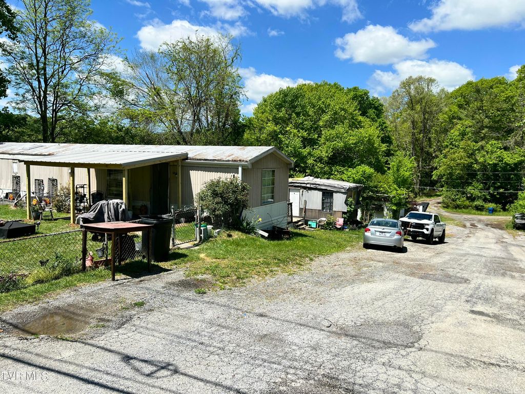Photo of 896 Meadow View Road Rd, Bristol, TN 37620 (MLS # 9994504)