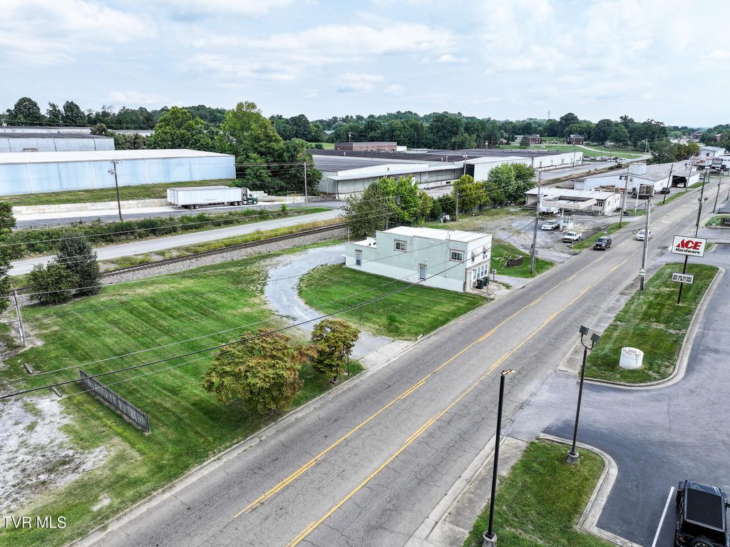 Photo of 1028 Main Street, Greeneville, TN 37743 (MLS # 9984537)