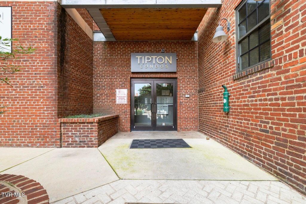 Photo of 116 Tipton Street #Apt 213, Johnson City, TN 37604 (MLS # 9994828)