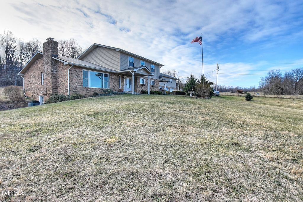 Photo of 143 Fordtown Road, Fall Branch, TN 37656 (MLS # 9990443)