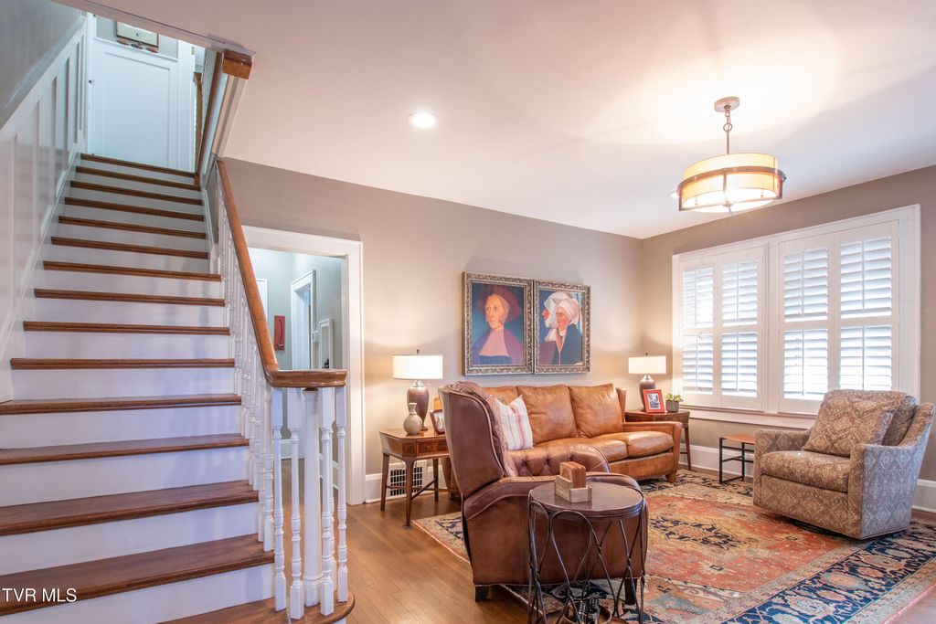 Photo of 224 Mason Place, Abingdon, VA 24210 (MLS # 9989903)