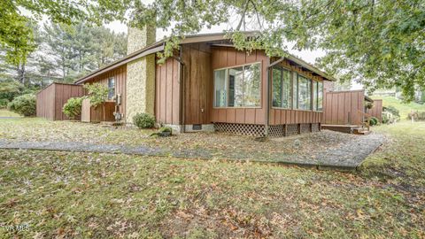 Tiny photo for 42 Wellington St #42, Bristol, TN 37620 (MLS # 9986284)