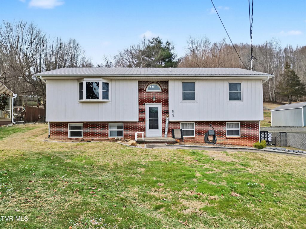 Photo of 823 Campbell Circle, Chuckey, TN 37641 (MLS # 9990770)