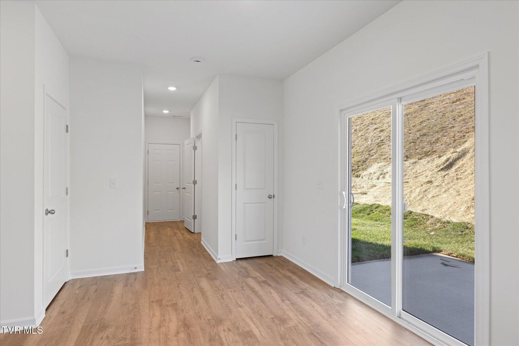 Photo of 1320 Carrberry Court, Kingsport, TN 37663 (MLS # 9985840)