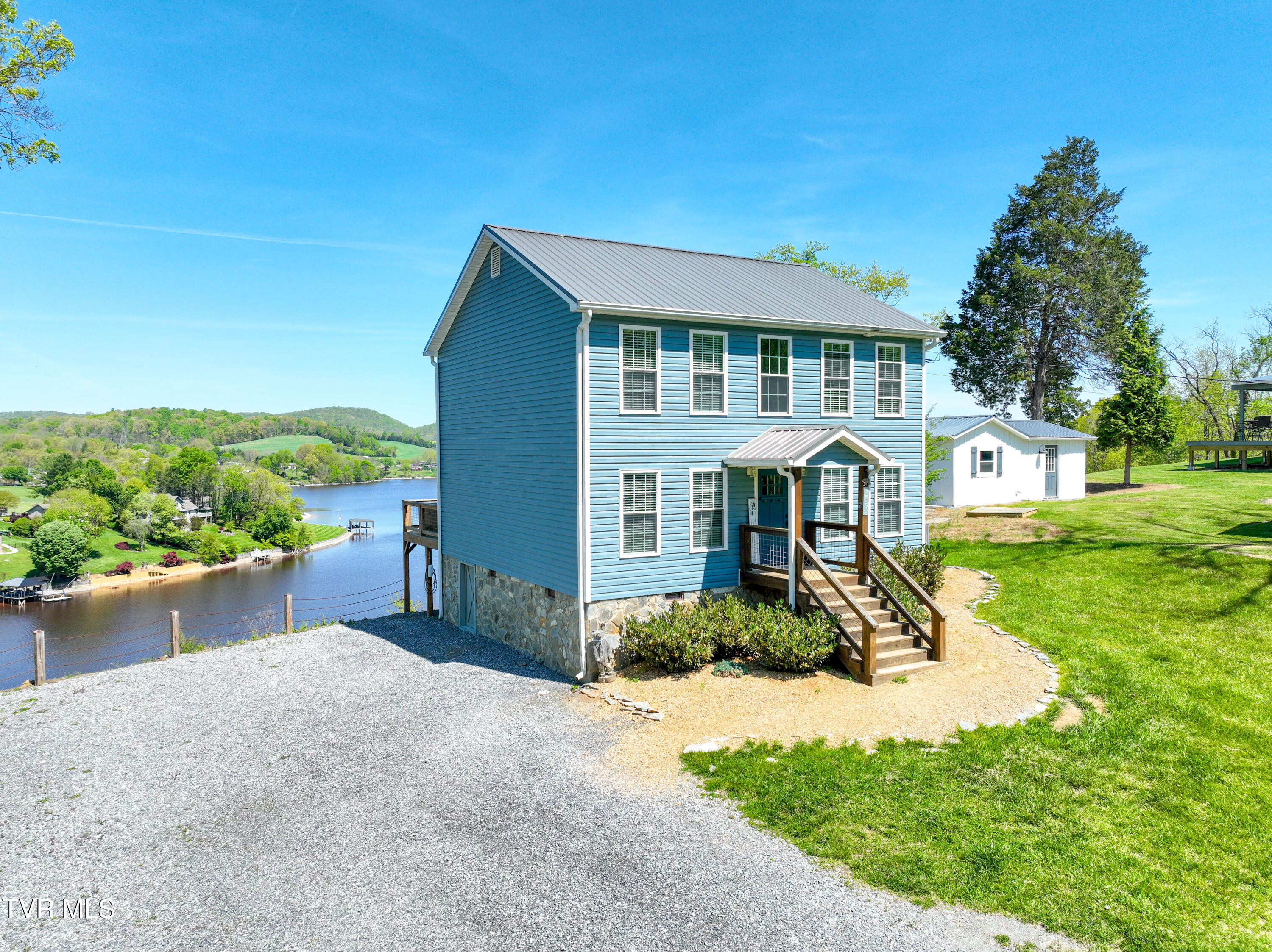 605 Summer Sound Road, Piney Flats, Tennessee image 1