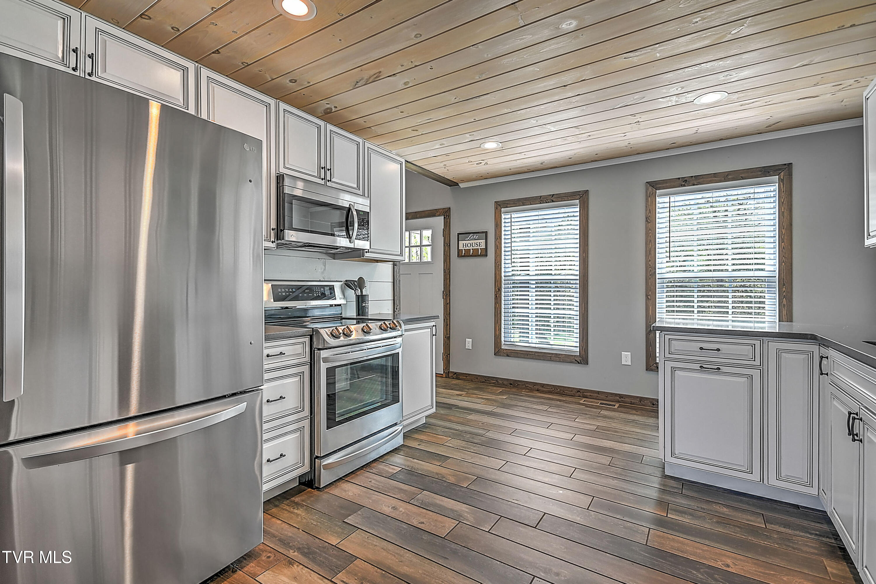 605 Summer Sound Road, Piney Flats, Tennessee image 11