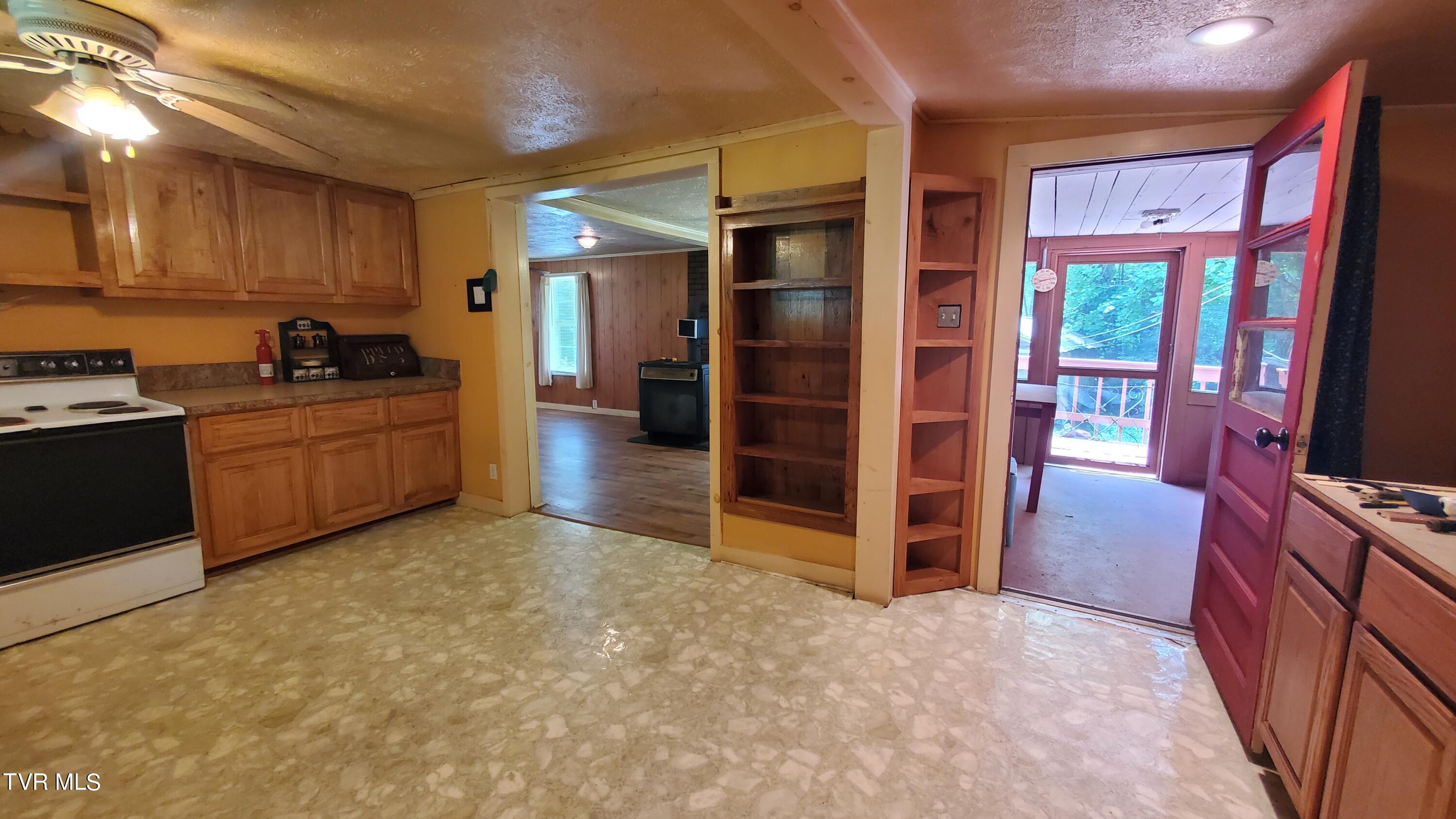 123 Tower Road, Roan Mountain, Tennessee image 11