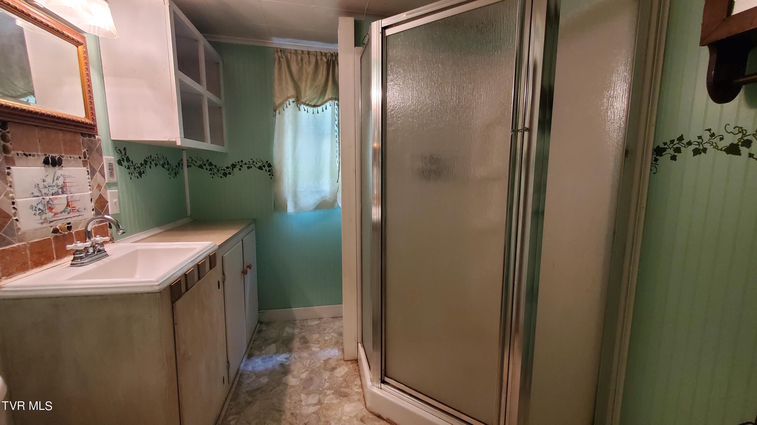 123 Tower Road, Roan Mountain, Tennessee image 31