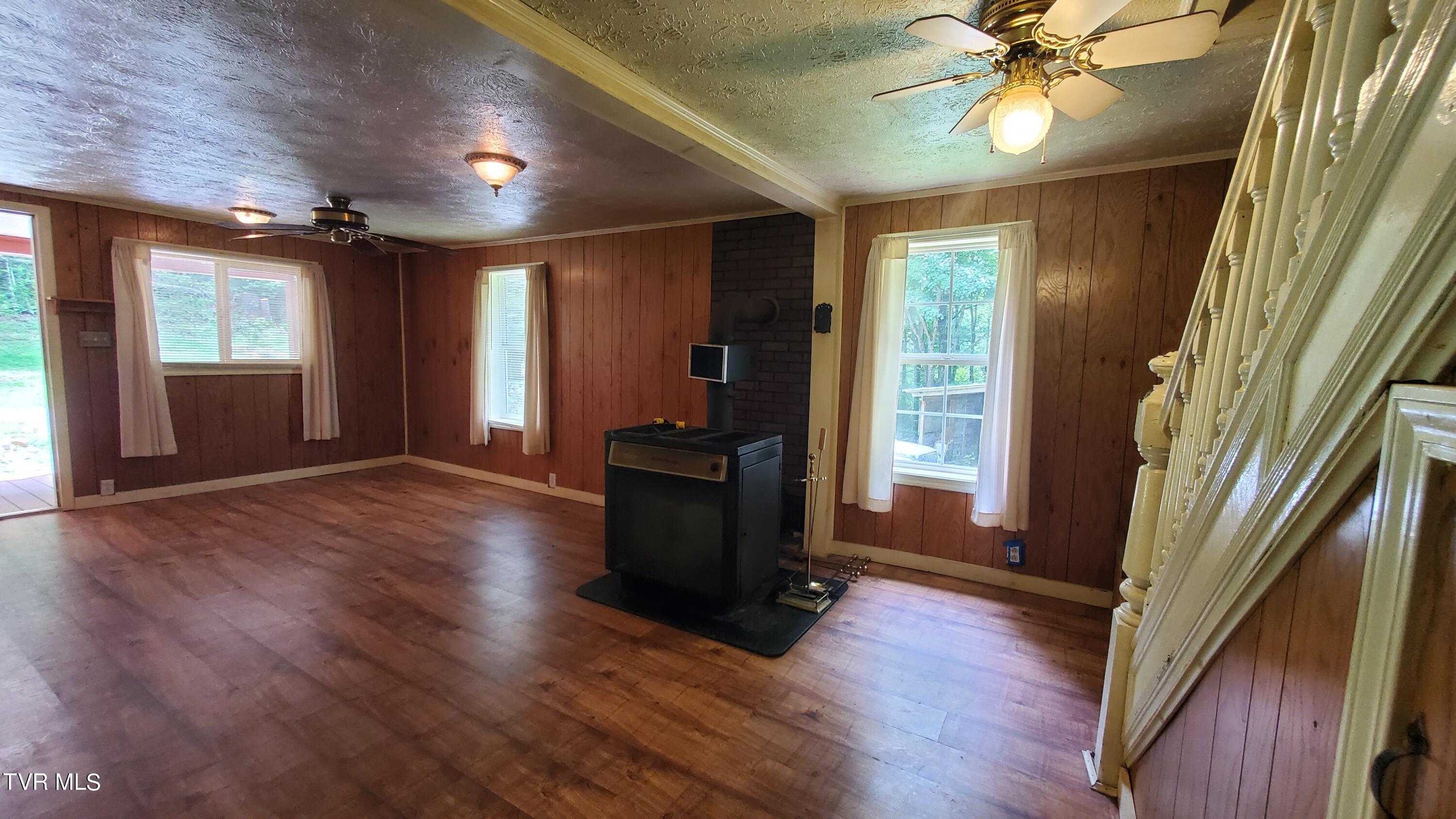 123 Tower Road, Roan Mountain, Tennessee image 8
