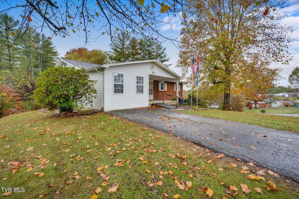 Photo of 119 Evergreen Road, Jonesborough, TN 37659 (MLS # 9987710)