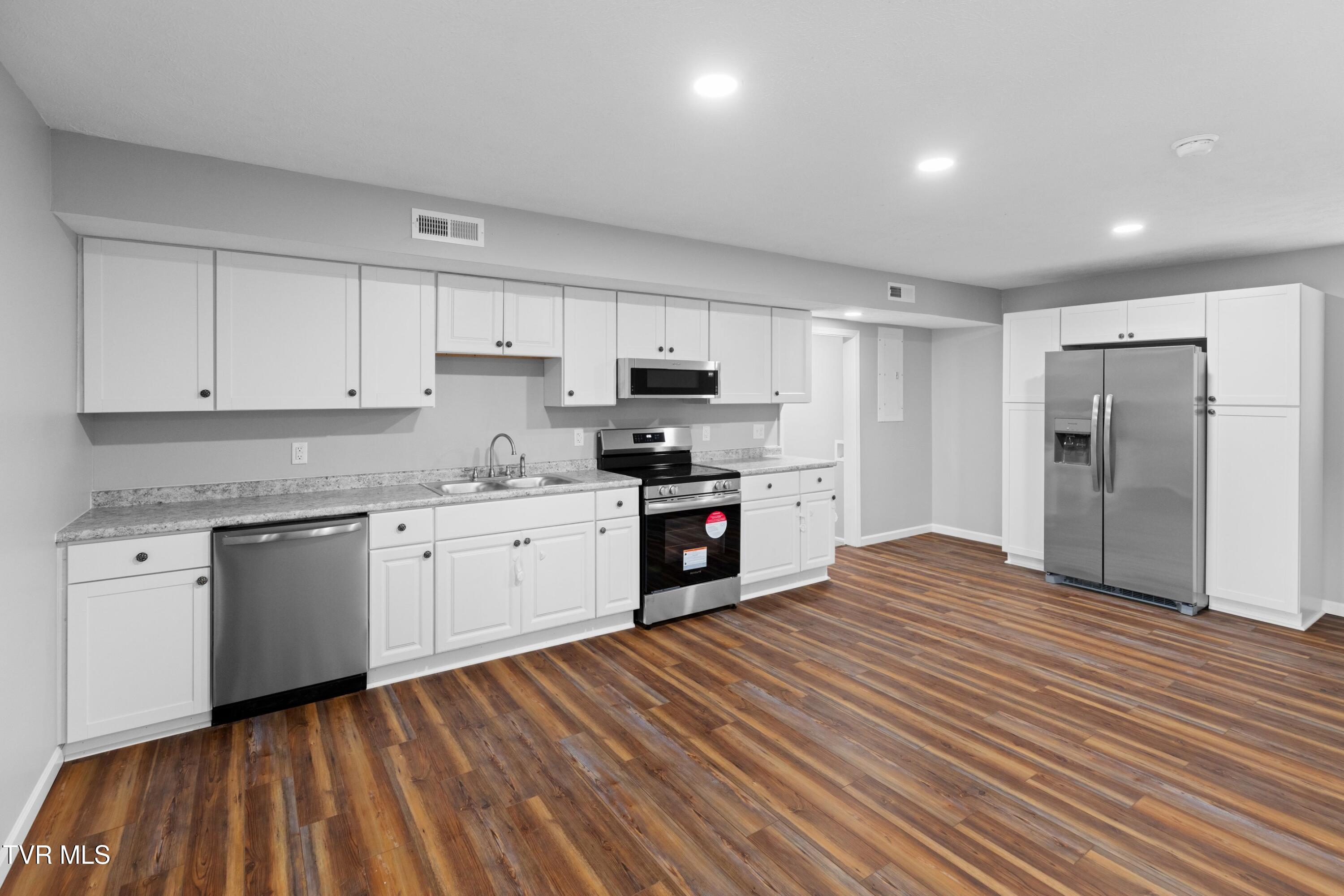 296 Fork Branch Road, Rogersville, Tennessee image 12